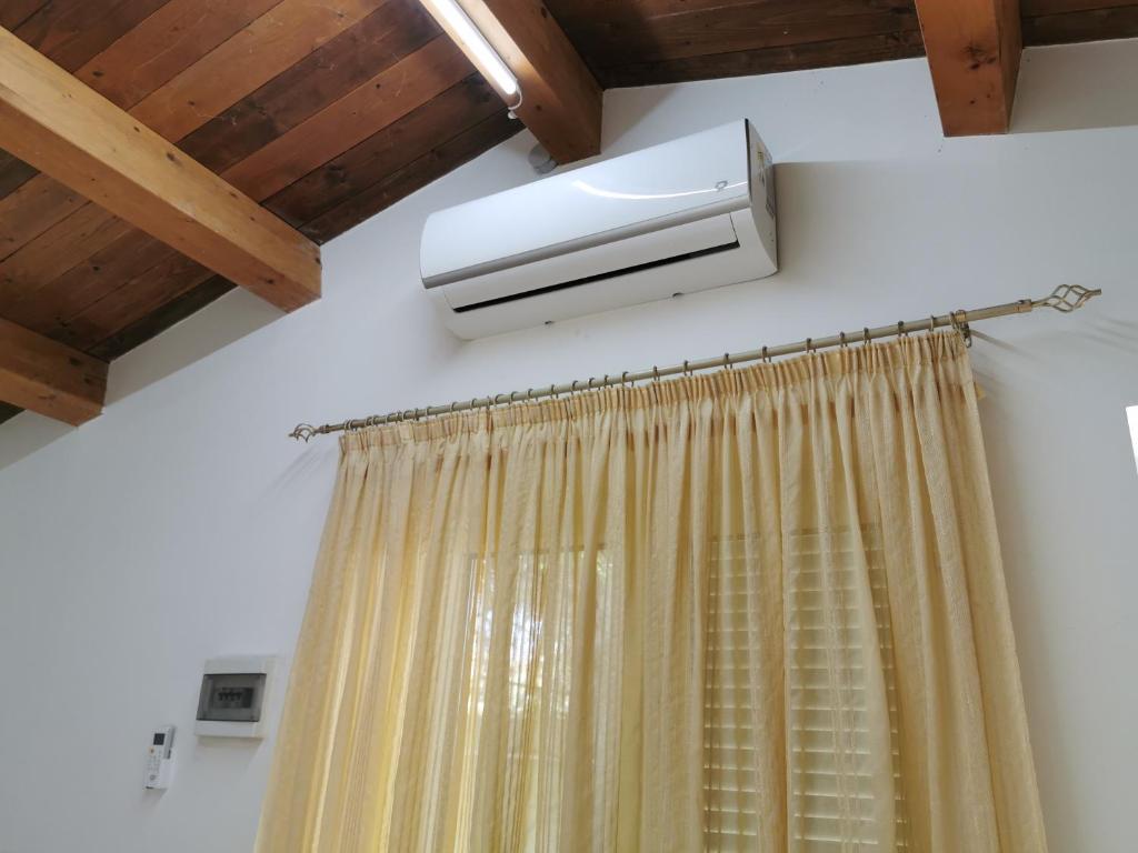 OLIMPIA HOUSE room 6